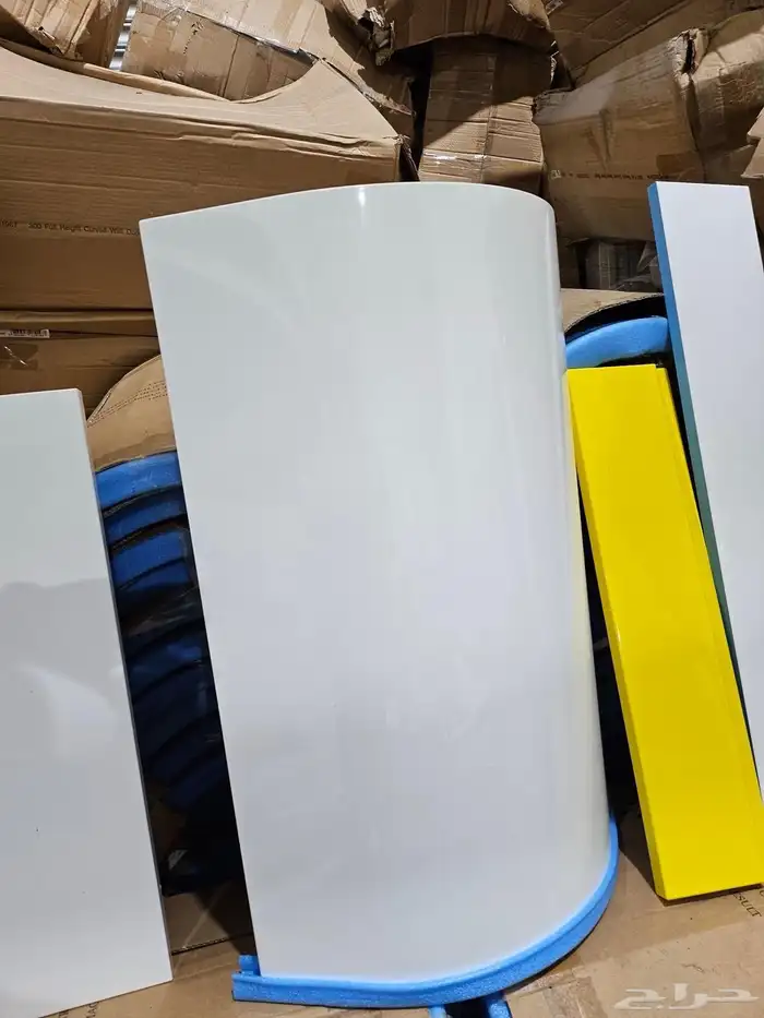 مطابخ مستوردة من بريطانيا صناعة امريكية موجود 3 متر واجهات 6