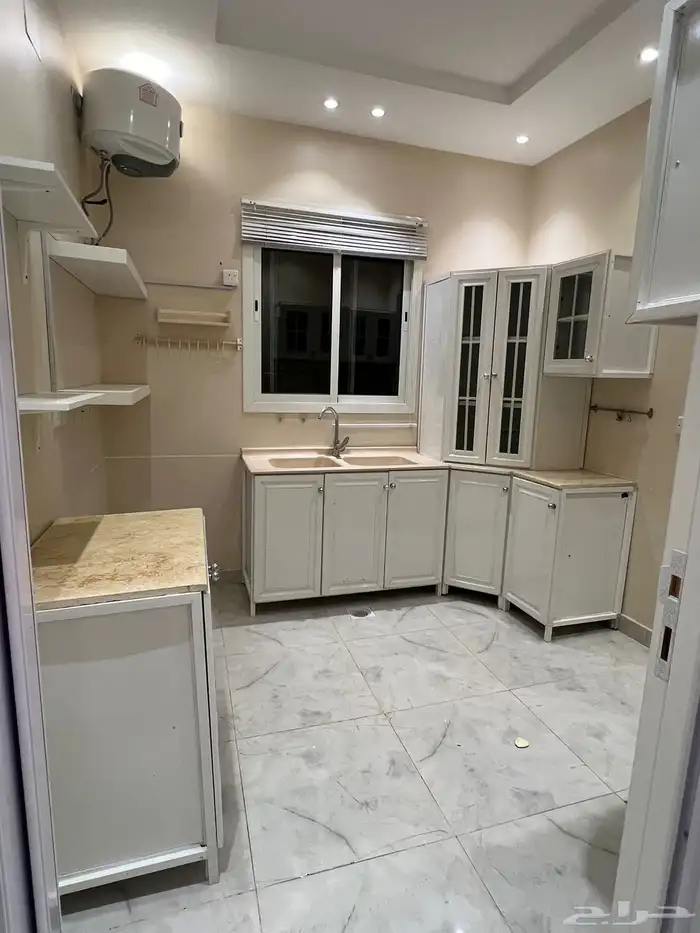 للإيجار شقة بمدخل مستقل الرياض حي الياسمين 45.000 4