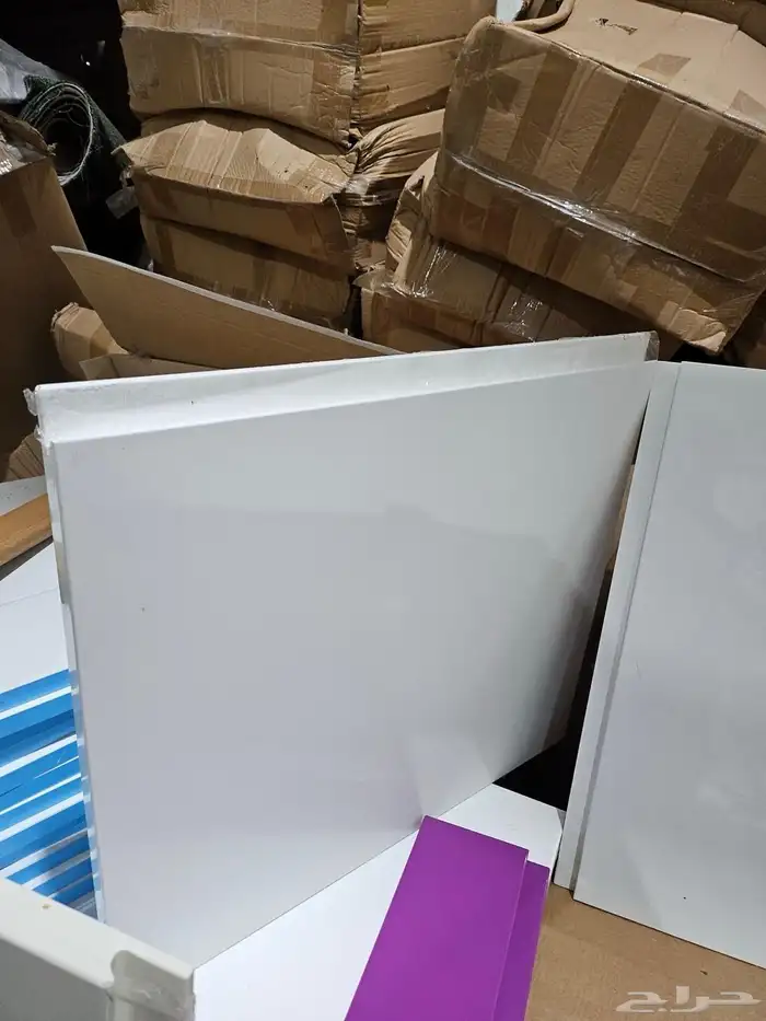 مطابخ مستوردة من بريطانيا صناعة امريكية موجود 3 متر واجهات 7