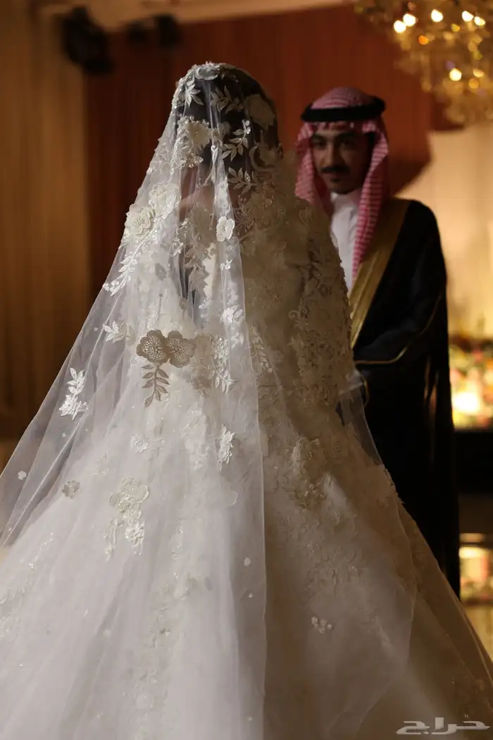 فستان عروسة فخم وناعم 4