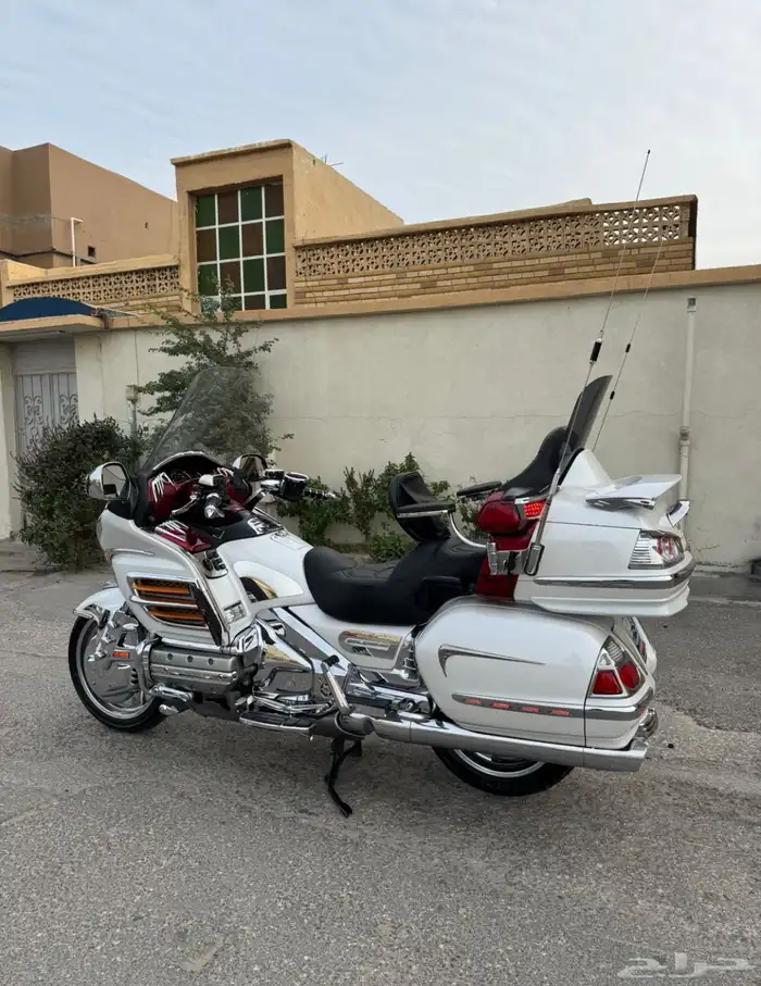 للبيع قولد وينق ابيض 2008 3