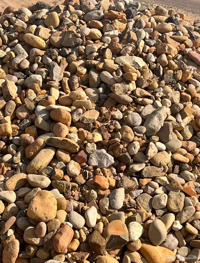 حجر ملون طبيعي بجودة عالية 4