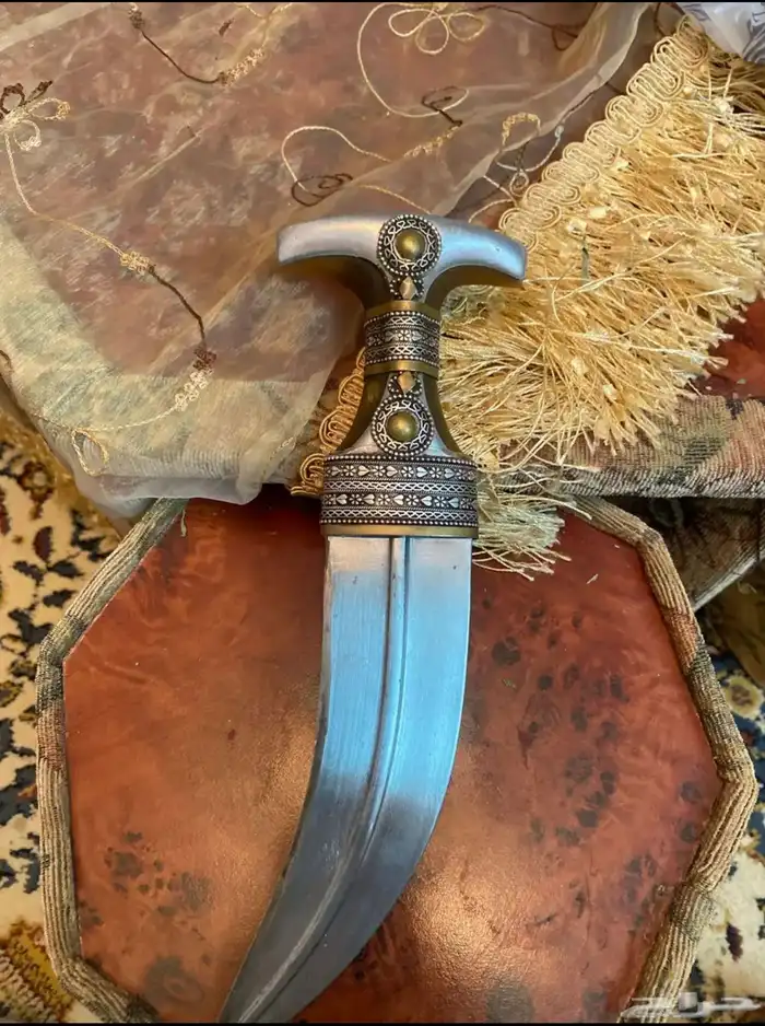 خنجر حك زراف 1