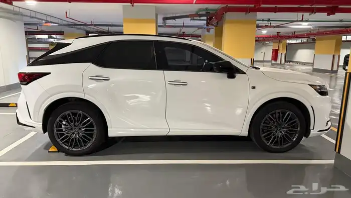 لكزس RX500h F Sportموديل 2024 4