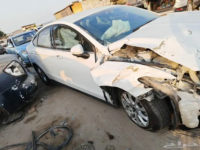 سلام عليكم ورحمة الله وبركاته يوجد لدين قطع غيار سيارات فورد 5