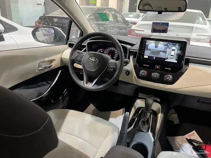 تويوتا كورولا م 2025   2000 سى سى 7