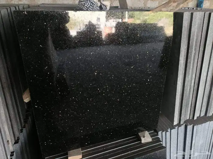 متوفر جميع انواع الرخام الطبيعي والصناعي تشكيله ممتاز 0