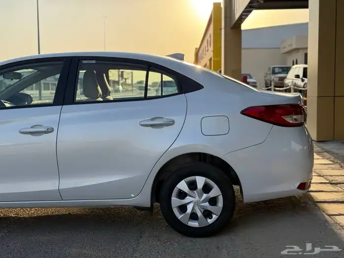 تويوتا يارس 2022 1.5 2