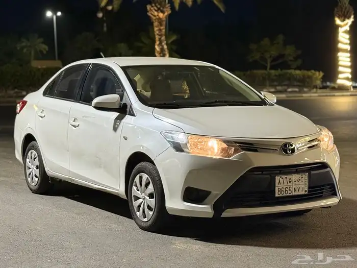 سيارة يارس 2016 4