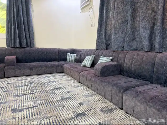 طقم كنب 4 5 مع ستارتين مع طاوله تلفزيون مترين وثلاث ادراج 1