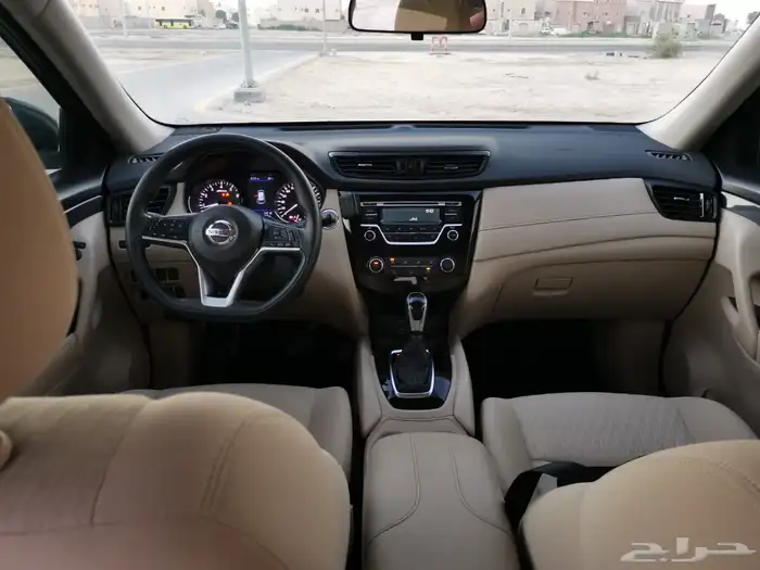 نيسان اكس تريل 10