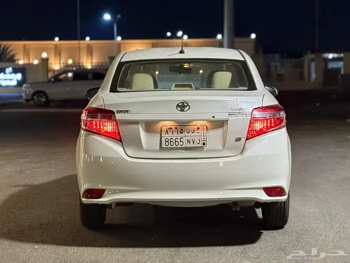 سيارة يارس 2016 8