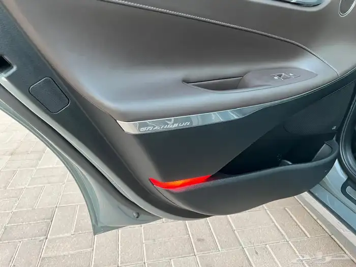 ازيرأ 0 2 0 2 فل مواصفات عداد ديجتال نظيفه جدا للبيع 6