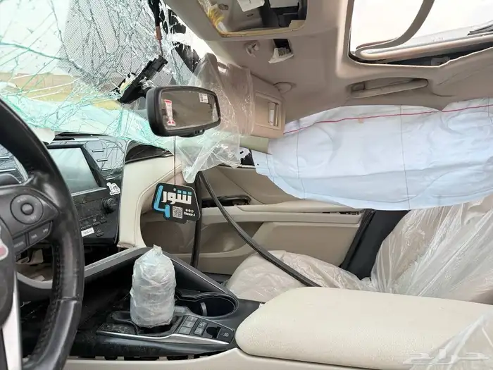 كامري 2019 هايبرد مصدوم 5