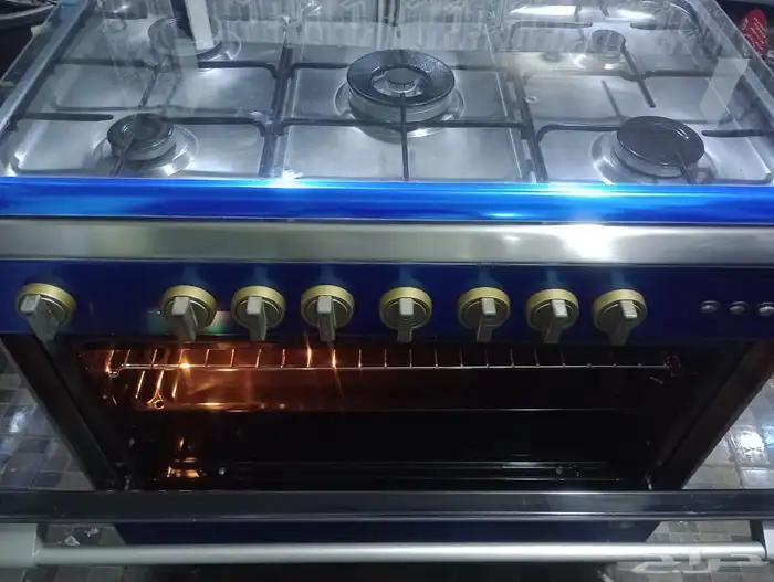 للبيع وفرن مستقدم نظيف ايطالي 60 90 مقص من جده اصلي 0