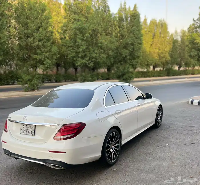 مرسيدس E300 موديل 2019 نظيفة شررط 3