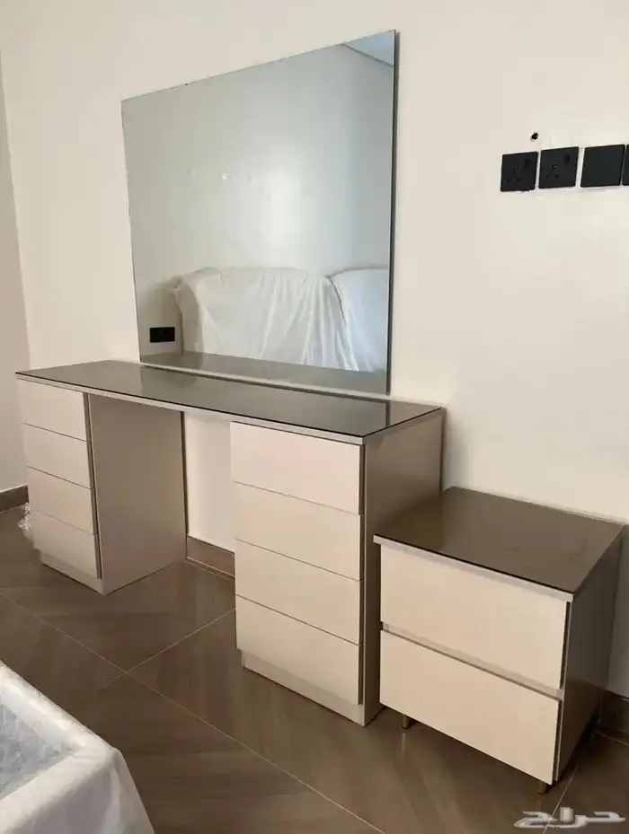 تسريحة كبيرة جد ا 8 أدراج بمرايتها   كومدينة طقم   كرسي بف 0