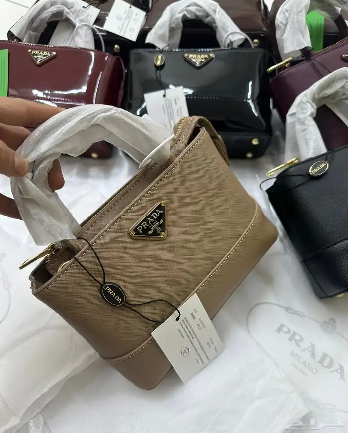 شنط ماركات مختلفة 8
