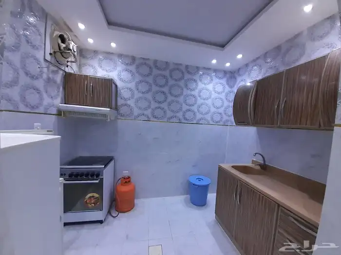 يوجد شقه عوائل مفروش للايجار الشهري 4