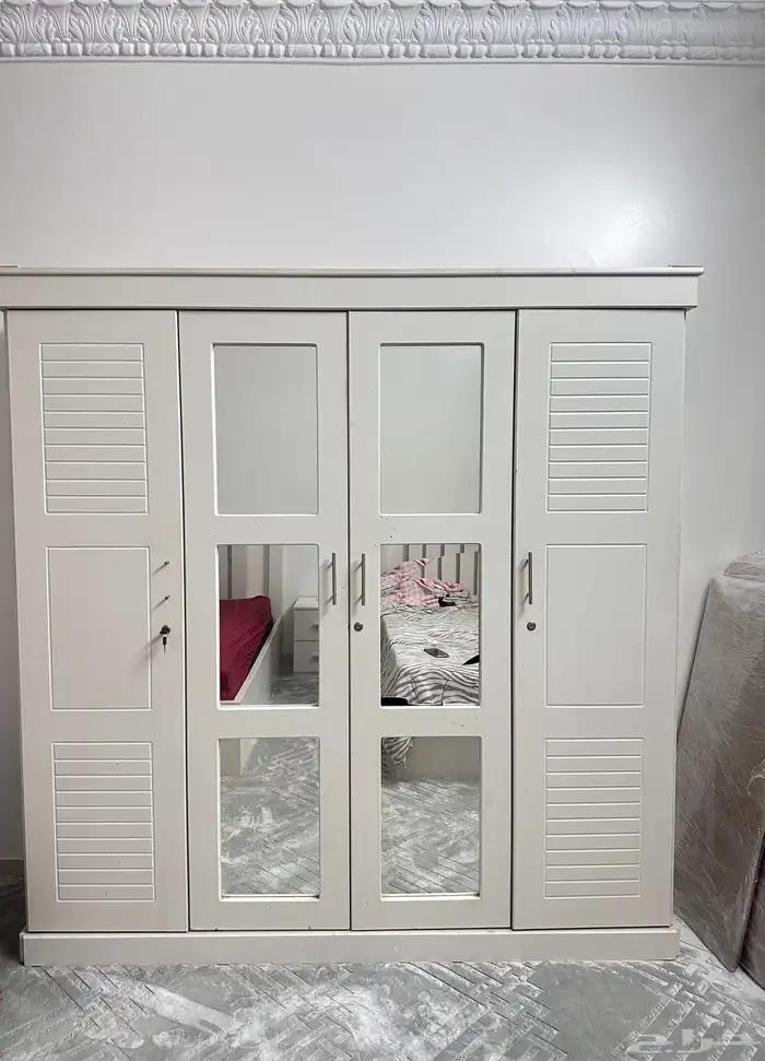 دولاب ابيض 3 ابواب كبير 0