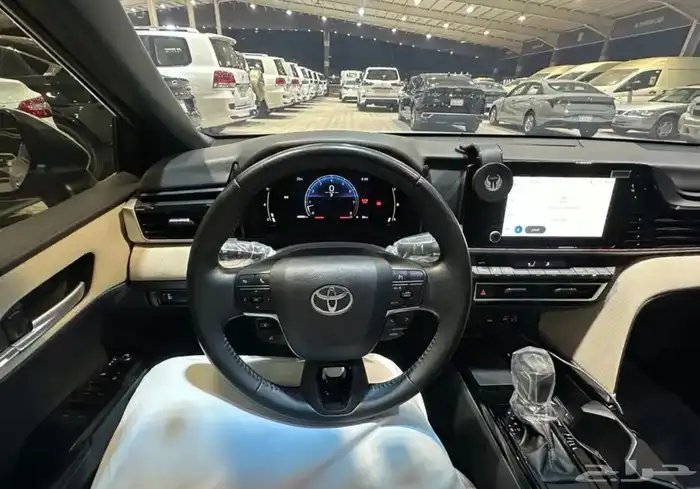 كامري 2025 4