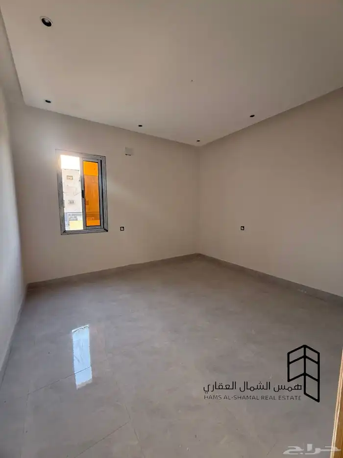 للبيع روف علوي حي البوادي 2