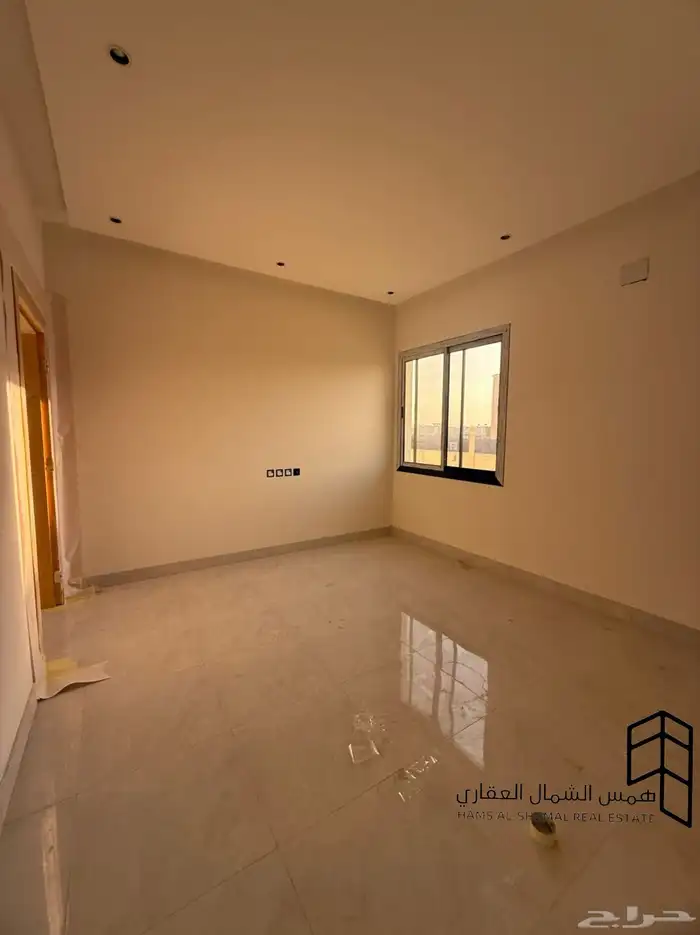 للبيع روف علوي حي البوادي 6