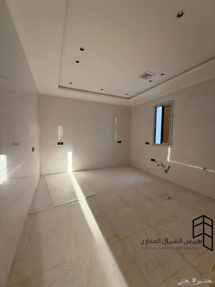 للبيع روف علوي حي البوادي 4