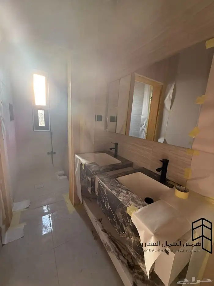 للبيع روف علوي حي البوادي 5