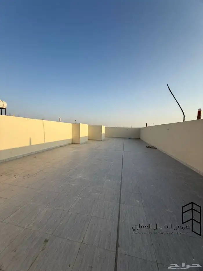 للبيع روف علوي حي البوادي 9