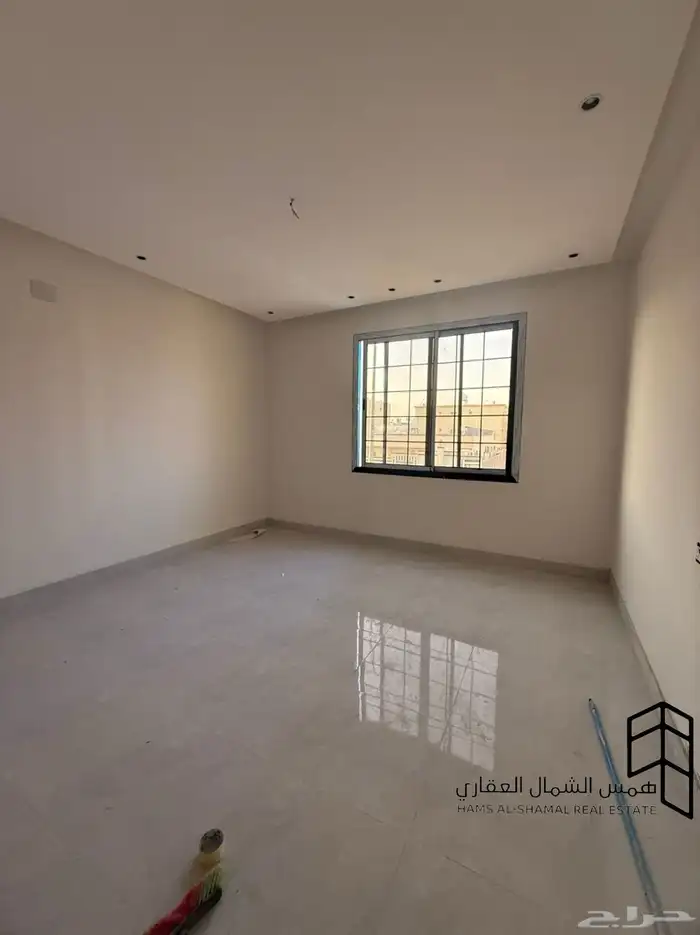 للبيع روف علوي حي البوادي 3