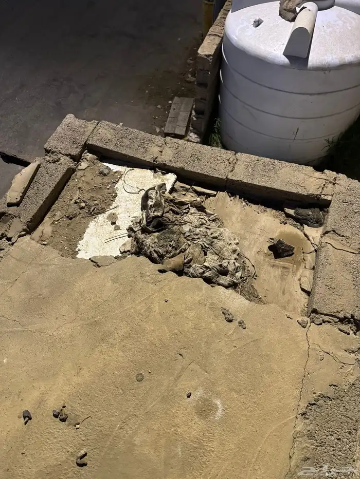 مسجد يحتاج إلى صيانه - مقابل سوق الخميس 2