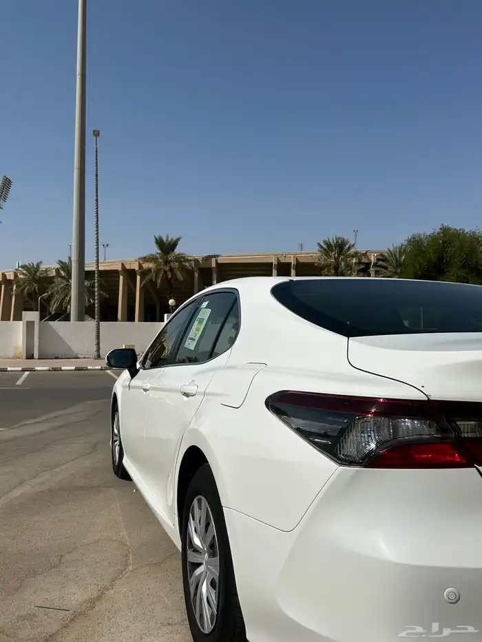 كامري 2022 ابيض 13