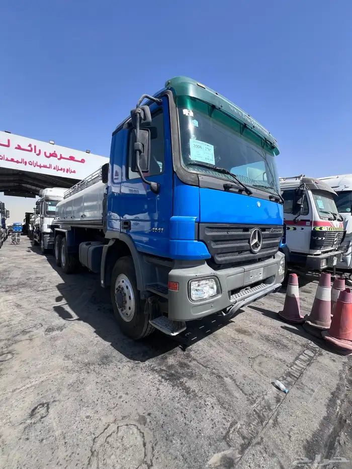 حراج معرض رائد للسيارات والشاحنات والمعدات الثقيله 3