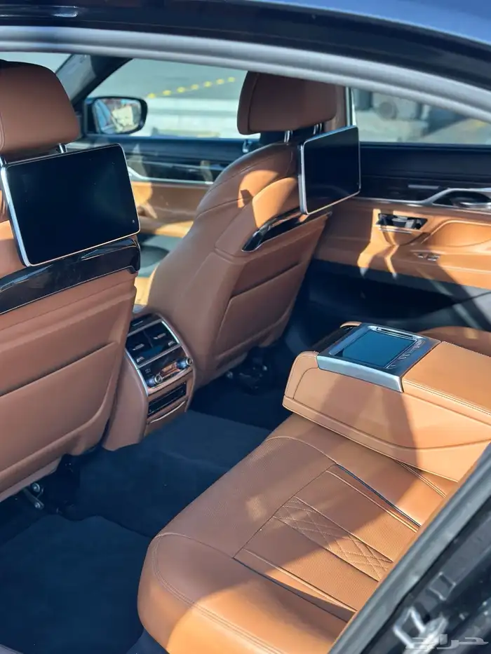 BMW بي ام دبليو 2018 فل كامل 730 7