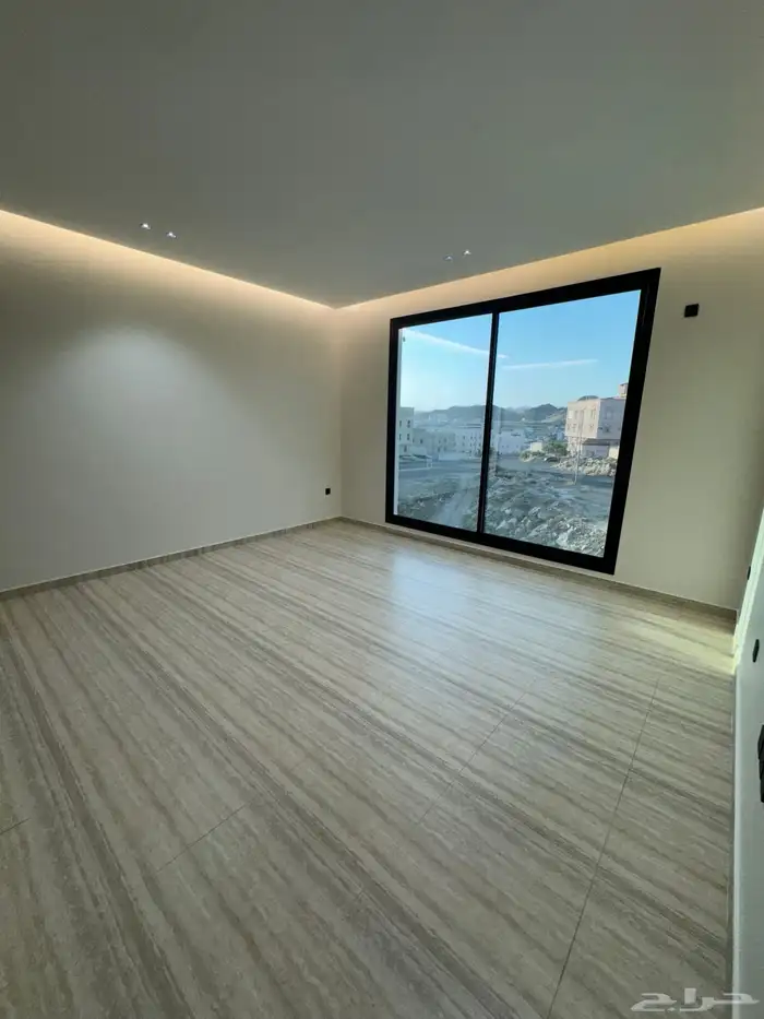 فيلا مستقله للبيع الطايف حي جبره منفصله مساحه 401 م 11