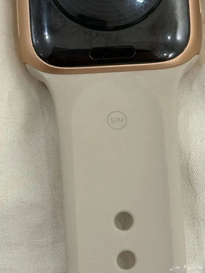 ساعة ابل اصدار SE لون السير كما هو موضح بالصوره مقاسه S M 1