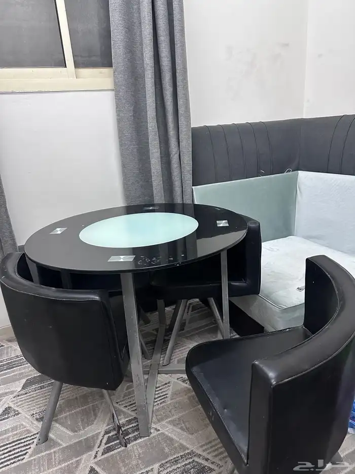 طاولة طعام 1