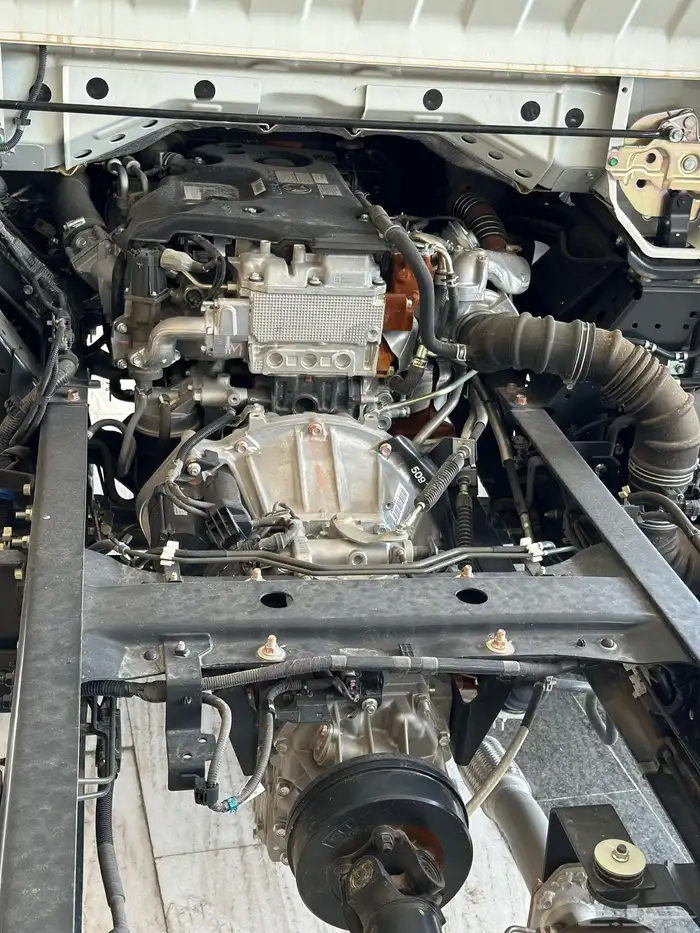 ايسوزو شاحنه 4 طن شاصيه طويل 4.95م -2025 3