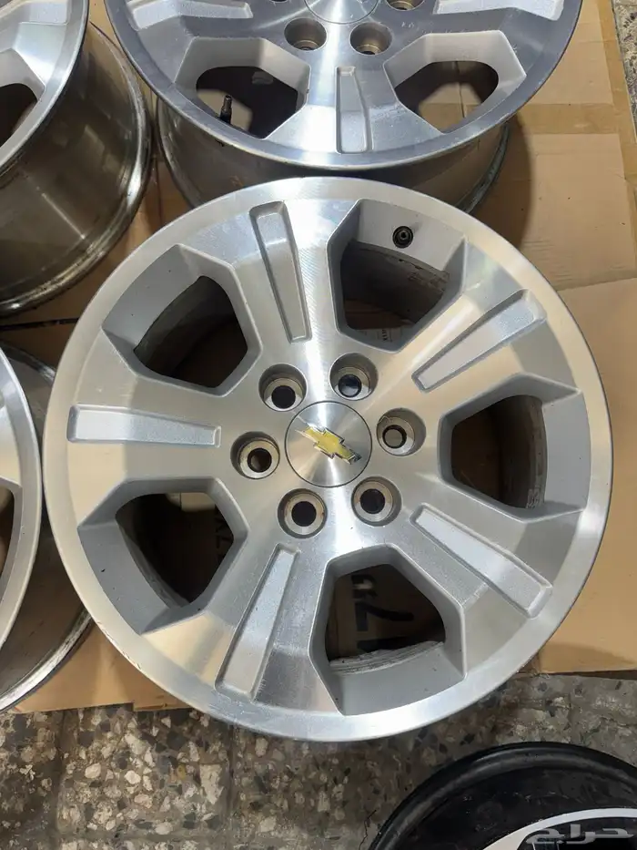 جنوط سلفرادو Z71 مقاس 18 اصلي وكالة موديل 2018 3