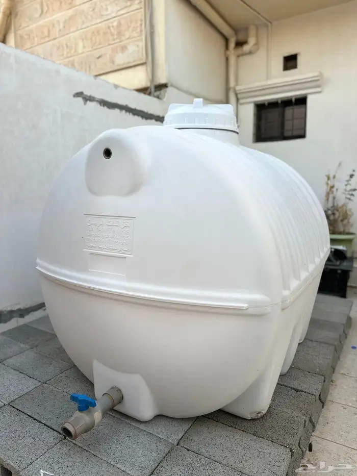 خزان ماء 2000 لتر 2