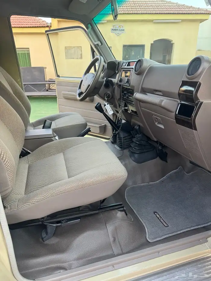 ربع 2015 رفرف مخزن 14