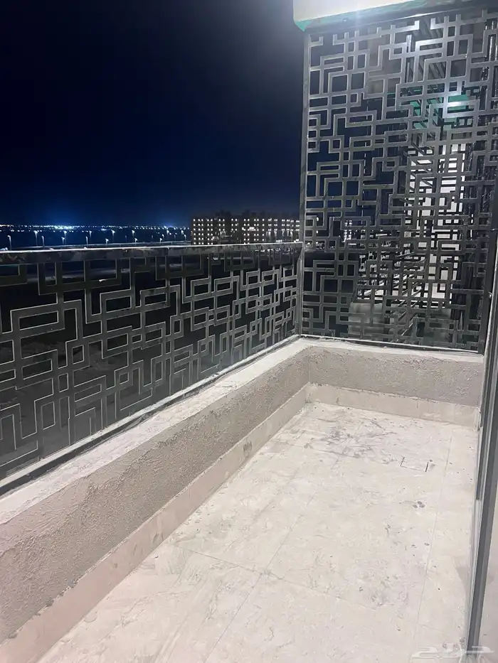 شقة جديدة للإيجار   حي الشعلة 19