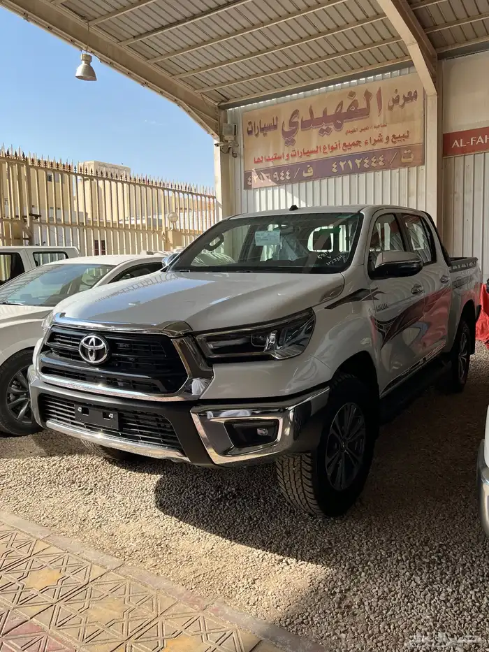 هايلوكس دبل بنزين قير عادي 2025 0