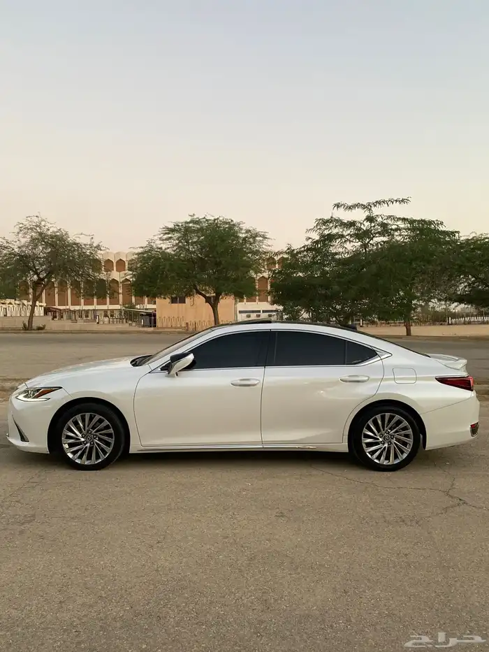 ES 250 لكزس 13
