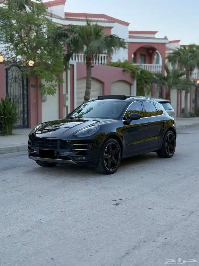 Porsche Macan turbo 2016 1