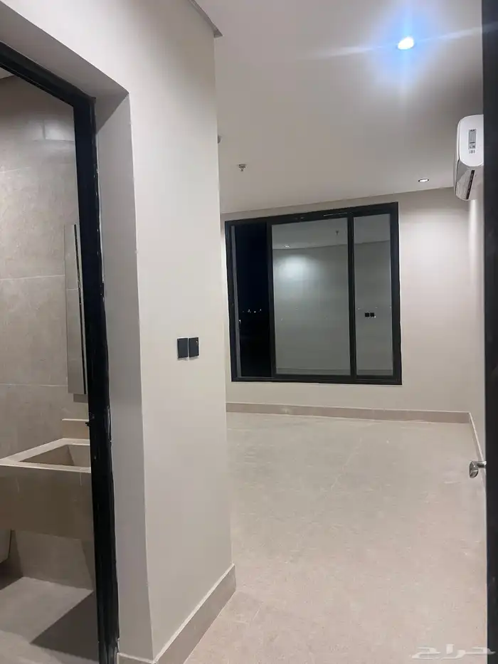 شقة جديدة للإيجار   حي الشعلة 12