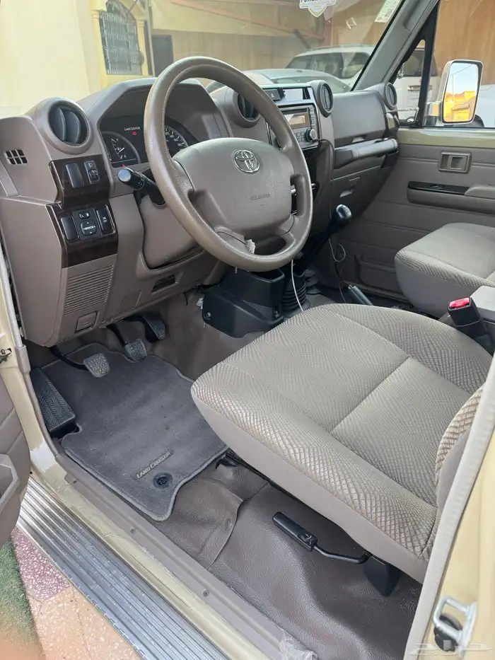 ربع 2015 رفرف مخزن 8