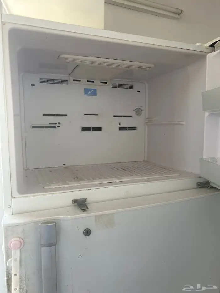 ثلاجه 110 معاها محولي 110 لي 220 0