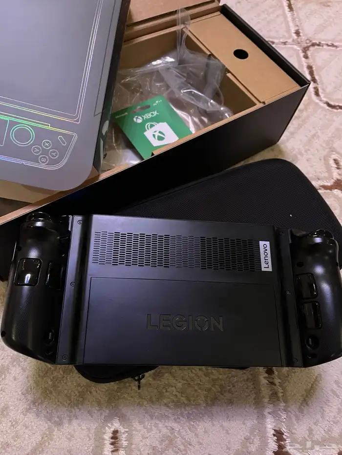 جهاز لينوفو ليجن قو Lenovo Legion go 8